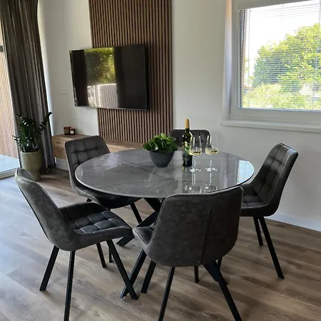 R&j Apartman Bajmóc